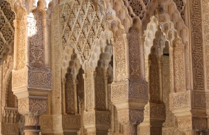 alhambra detail